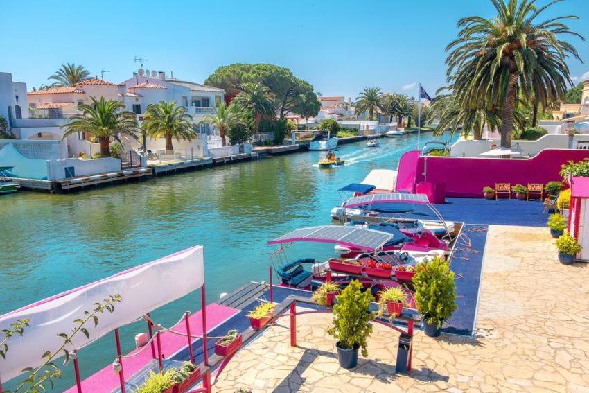 S46-Casa De Vacaciones Climatizada Con Piscina, En El Centro Junto Al Mar, Barbacoa Y Wiifi Empuriabrava Eksteriør bilde